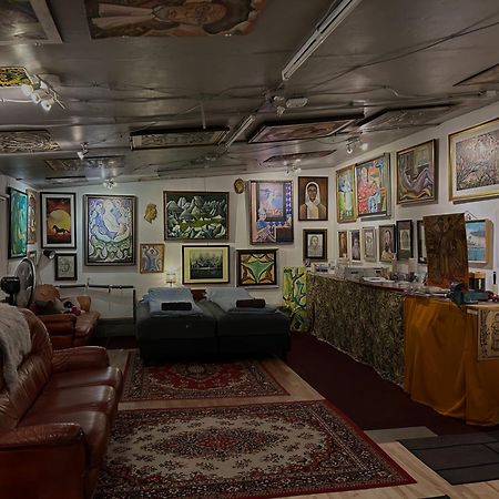 Brimarsbru Sleep Inn-Art Gallery Njarthvik ภายนอก รูปภาพ