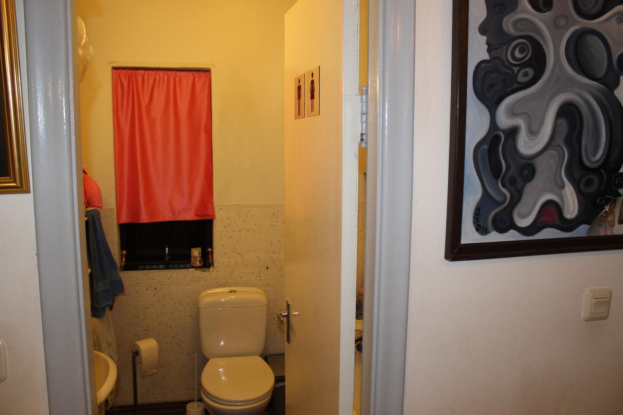 Brimarsbru Sleep Inn-Art Gallery Njarthvik ภายนอก รูปภาพ